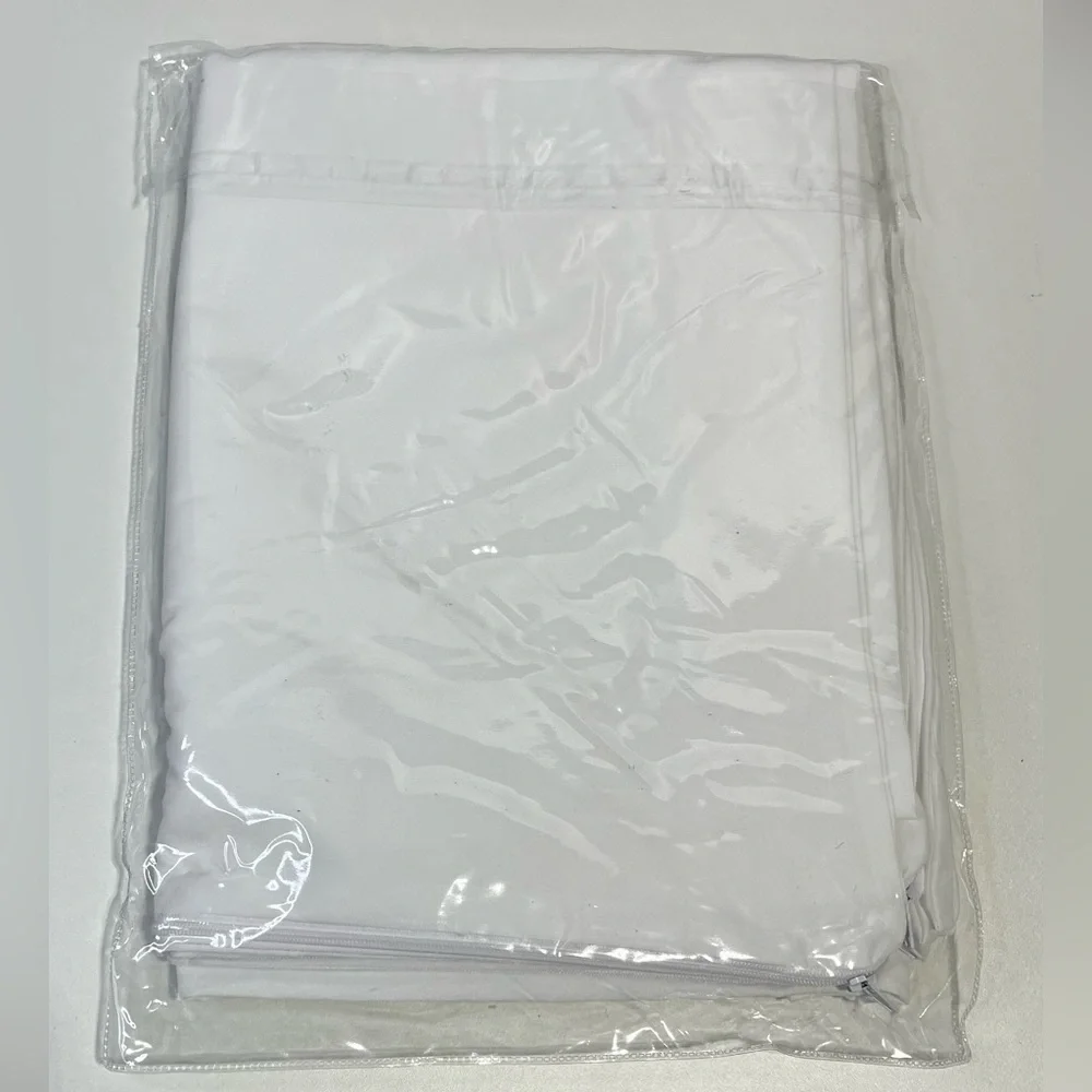 NEW 4 pack 20 in x 26 in (standard size)  White Zippered Pillow Protectors